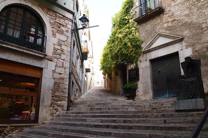 Costa Brava and Girona Small Group Easy Hike from Barcelona - Lunch in Girona’s Plaça de la Independència