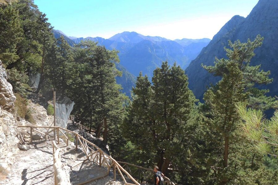 Crete: Samaria Gorge Hiking with transfer and expert Escort - Why Samaria Gorge Makes Such a Strong Day Trip
