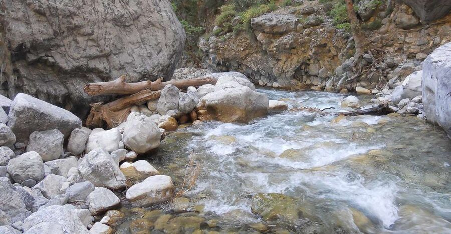 Crete: Samaria Gorge Hiking with transfer and expert Escort - What the 16 to 18 Kilometer Hike Feels Like