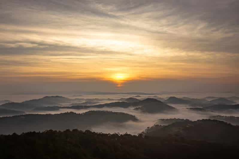 Da Lat: Chasing the Sunrise - A Mini Trek Adventure - Sunrise, cloud valleys, and coffee at the viewpoint