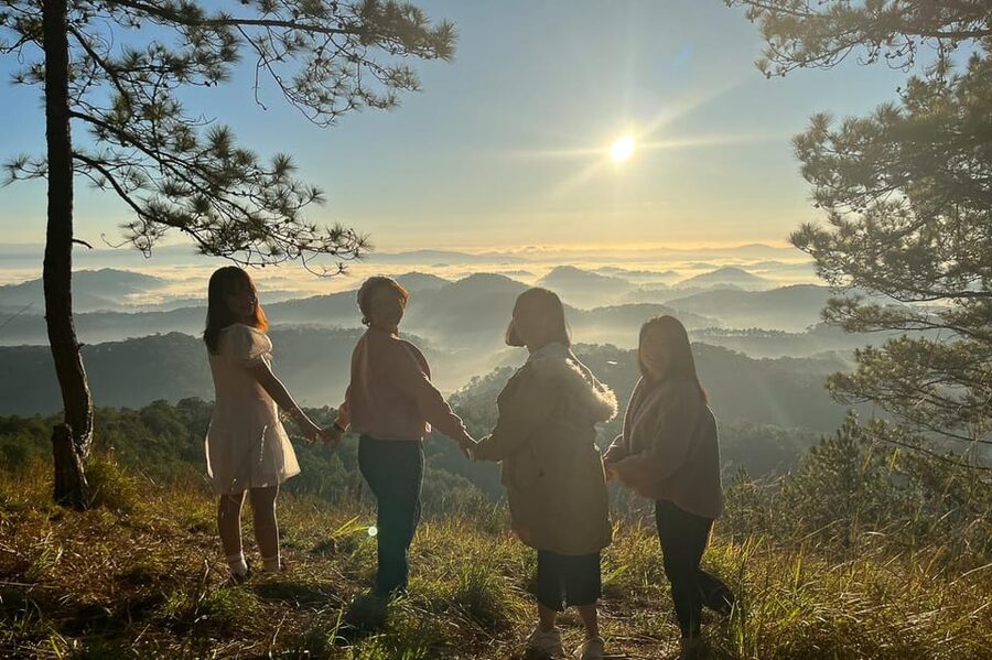 Da Lat: Chasing the Sunrise - A Mini Trek Adventure - Returning by scooter and eating bánh căn