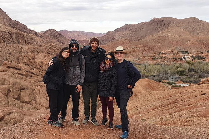 Dades Gorge-Monkey Finger's Canyon Hike in Boumalne Dades - Coffee, dates, and a quiet pause among the rocks