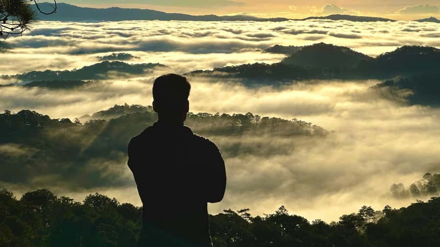 Dalat: Sunrise Trekking and Cloud Hunting experience - Pinhatt Peak and the cloud sea