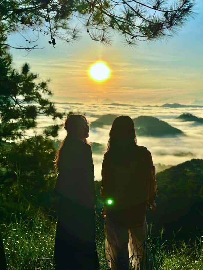 Dalat: Sunrise Trekking and Cloud Hunting experience - Weather, clothing, and the best time to book