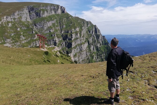 Day Hike in Carpathian Mountains for all levels in five areas - Meeting in Brasov’s old town