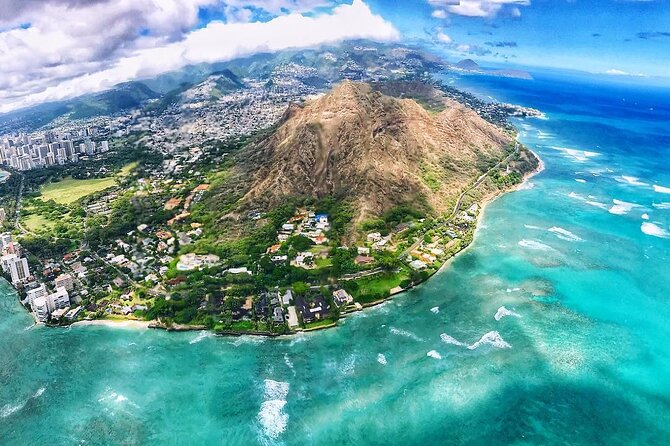 Diamond Head Hiking and Oahu Island Experience feat. North Shore - Starting before sunrise at Diamond Head