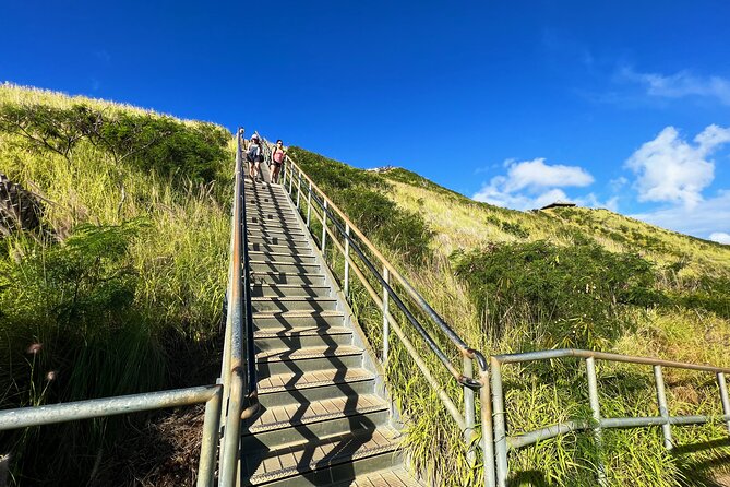 Diamond Head Hiking and Oahu Island Experience feat. North Shore - Haleiwa, turtles, and the final Dole Whip