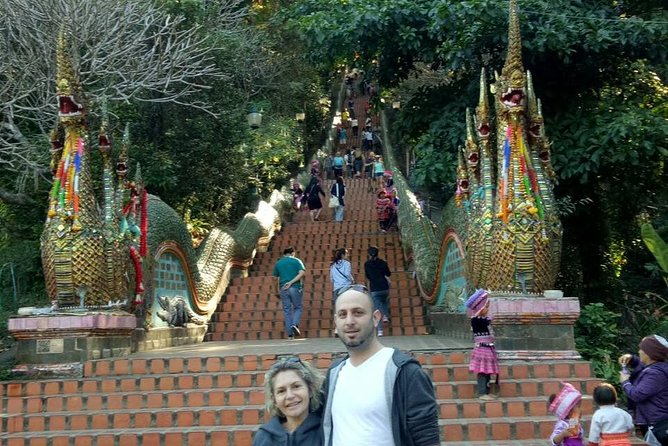 Doi Suthep Tour: Trekking at Doi Inthanon National Park with Lunch - A private guide who handles the practical work