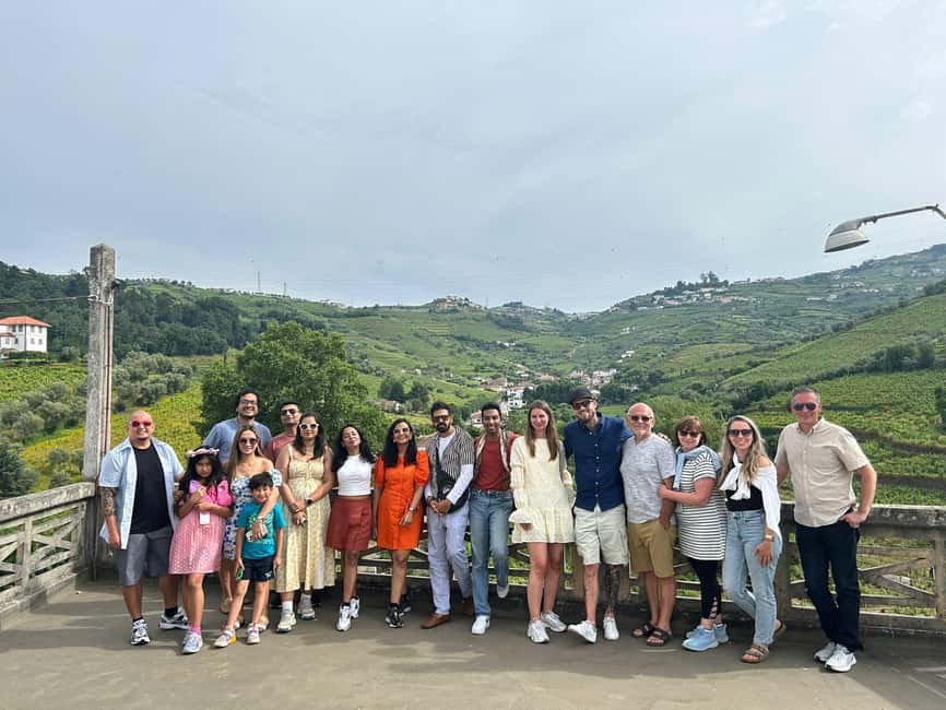 Douro valley: 10 km hike in the Valley - The N323 drive sets the scene