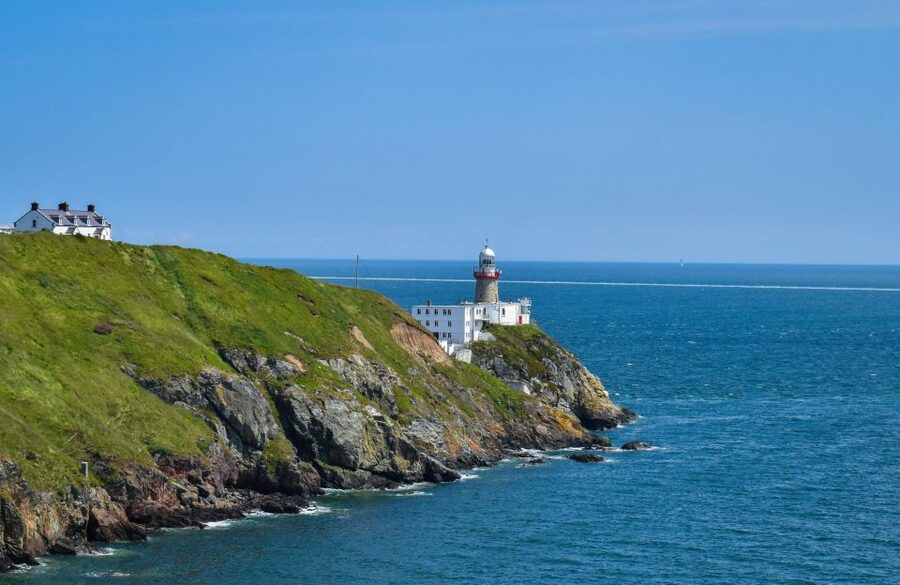 Dublin: Howth Coastal Hiking Tour - St Mary’s Abbey and Howth’s old village