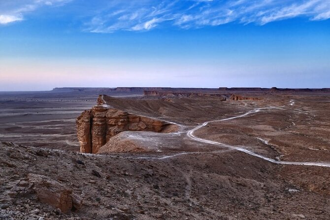 Edge Of The World Hike(Dinner under stars,village,bats cave,camp) - A picnic at sunset makes the viewpoint linger