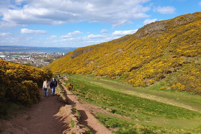 Edinburgh: Arthur's Seat Hike with Local Guide - Starting beside the Palace of Holyroodhouse