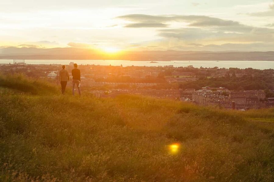 Edinburgh: Arthur's Seat Sunrise Hike with Mountain Guide - Reaching Arthur’s Seat at 251 metres