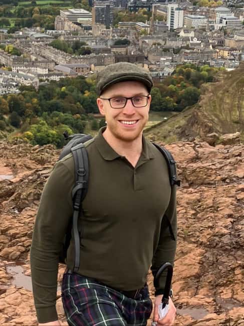 Edinburgh: Hike Arthur's Seat & Calton Hill - Meeting at Waterloo Place and Climbing Calton Hill