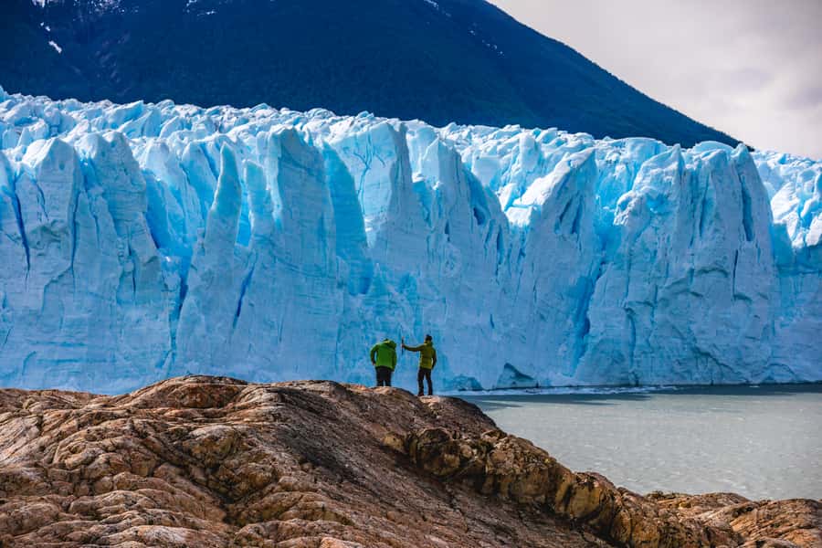 El Calafate: Perito Moreno Glacier Trekking Tour and Cruise - A forest walk and lunch with the glacier in view