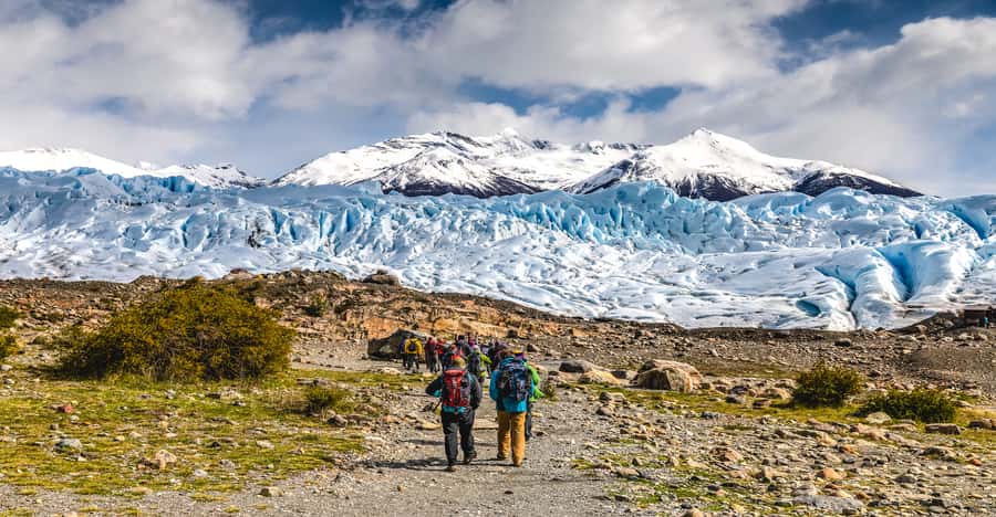 El Calafate: Perito Moreno Glacier Trekking Tour and Cruise - The Perito Moreno boardwalks and the broadest view