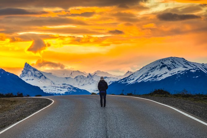 El Chaltén with Trekking from El Calafate - Starting early from El Calafate