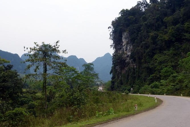Elephant cave and Mada valley Jungle trek - 1Day - The walk back and the final ride to Phong Nha