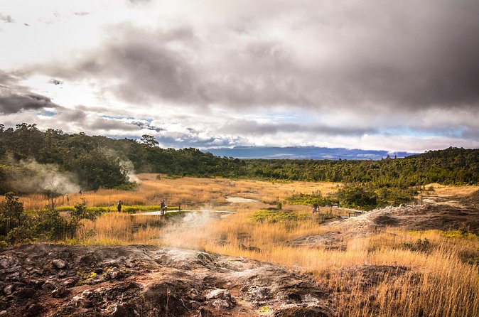 Elite Volcano Hike From Kona/Kohala Resorts - Walking toward Keanakakoi and Kilauea Caldera