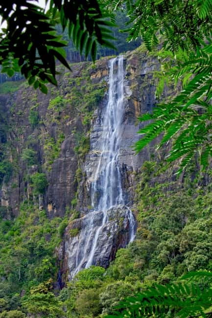 Ella: Waterfall hunting Hike to Bambarakanda and Lanka Falls - Lanka Ella Falls and the best pause of the day