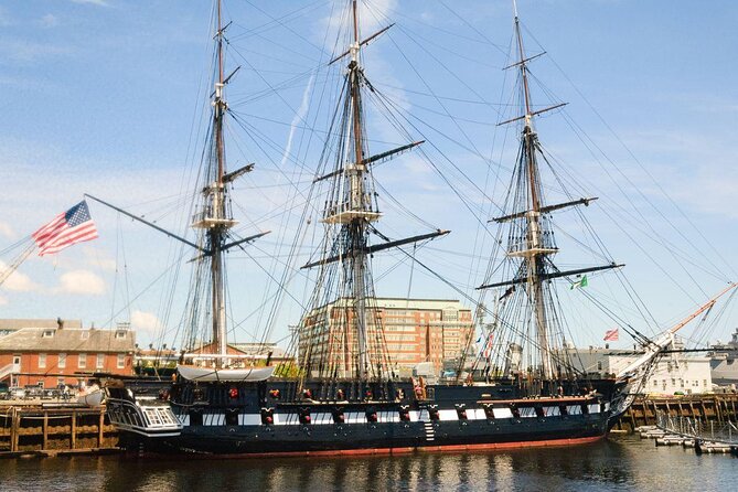 Entire Freedom Trail Walking Tour: Includes Bunker Hill and USS Constitution - Old City Hall and the meeting houses that changed Boston