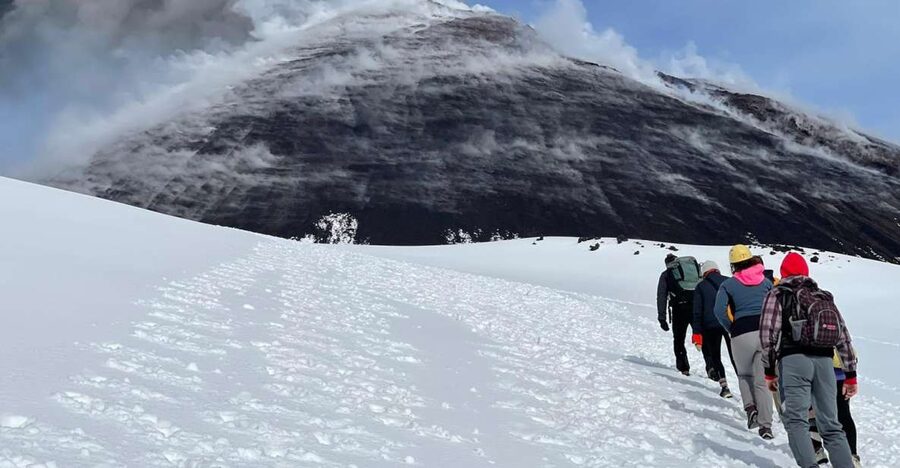 Etna South: High Altitude Winter Trek with an Alpine Guide - Why winter makes Etna so special