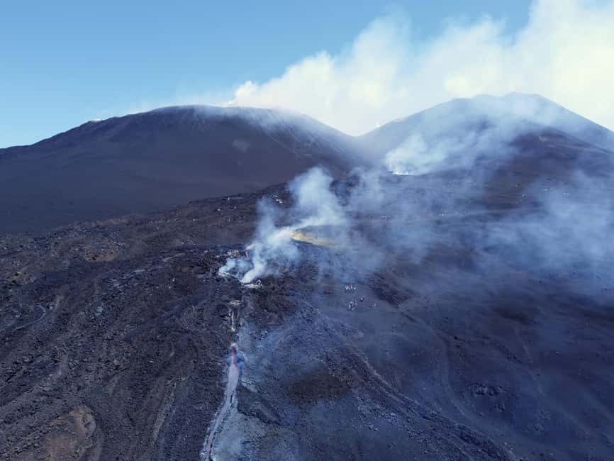 Etna: Trekking to the summit craters at 3340 meters - Barbagallo Crater and the lava-flow channel