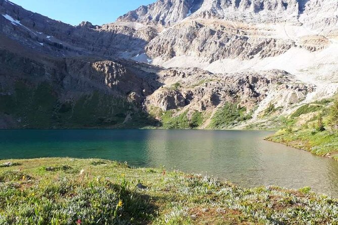 Exclusive Skoki Backcountry Guided Hiking in Lake Louise with Van Shuttle - The 8:20 a.m. start and van ride