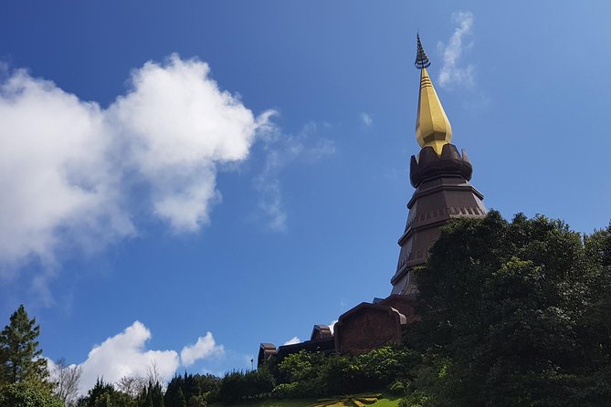 Fantastic! Famous Doi Inthanon National park tour with 2hr trekking - Choosing between Kew Mae Pan and Pha Dok Siew