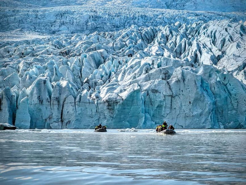 Fjallsárlón: Secluded Glacier Hike and Iceberg Boat Tour - Getting ready for the Fjallsjökull glacier walk