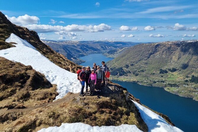 Fjord Hiking - Private tour - The value of a private guide in western Norway