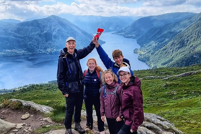 Fjord Hiking - Public tour - Guides who do more than lead the way
