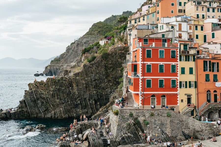 Florence: Cinque Terre Day Trip with Optional Hiking or Pisa - Monterosso is the best stop for a swim