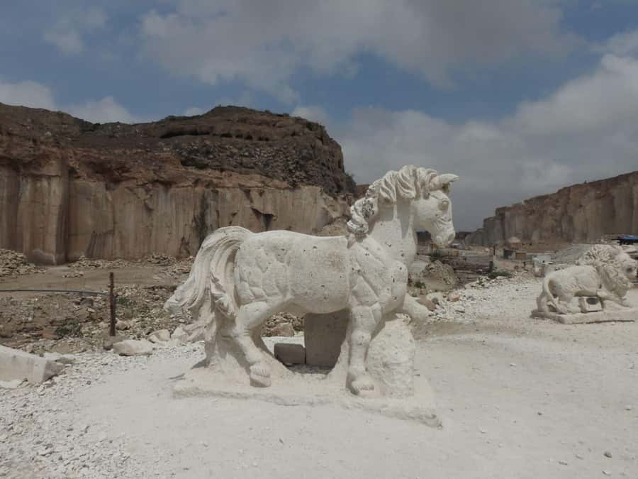 From Arequipa: Sillar Route Trek - Wari petroglyphs and apachetas