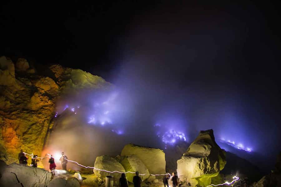 From Bali: Ijen Volcano Sunrise Hike with Transfer & All Fee - Key points to know before you book