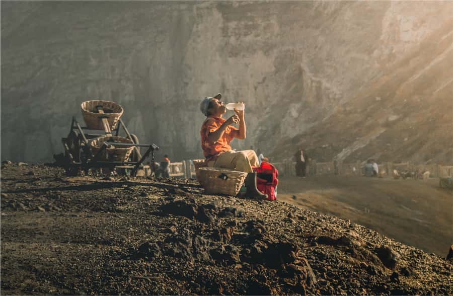 From Bali or Banyuwangi: Ijen Crater Sunrise Hike - Walking back and returning to your hotel
