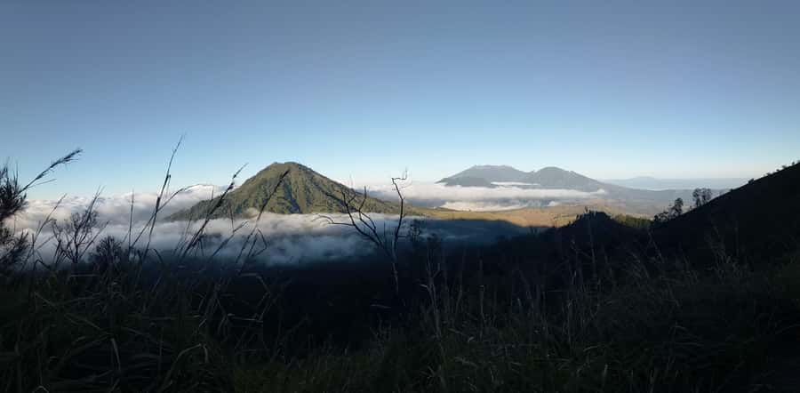 From Bali : The Majestic Mount Ijen Sunrise Trekking - Sunrise above Kawah Ijen