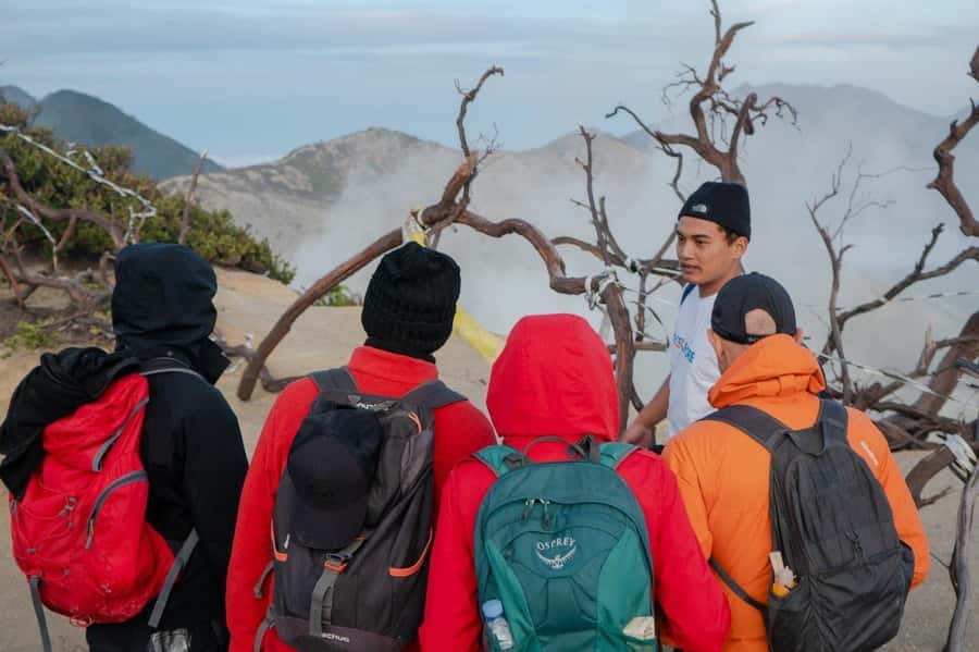 From Banyuwangi: Day Trip to Ijen Volcano with Guided Trek - The early pickup from Banyuwangi
