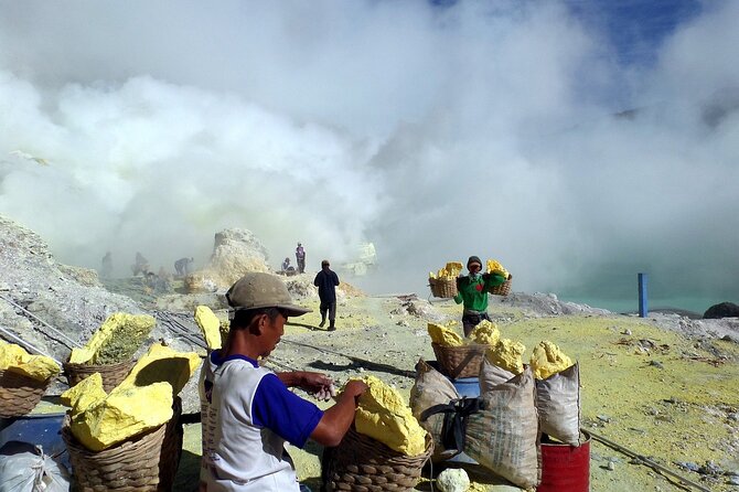 From Banyuwangi or Bali Sunrise Ijen Vulcano Hiking All Inclusive - Leaving Banyuwangi for Paltuding