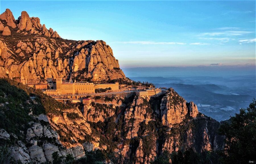 From Barcelona: Montserrat Monastery, Easy Hike, Cable Car - Why Montserrat makes a strong Barcelona escape