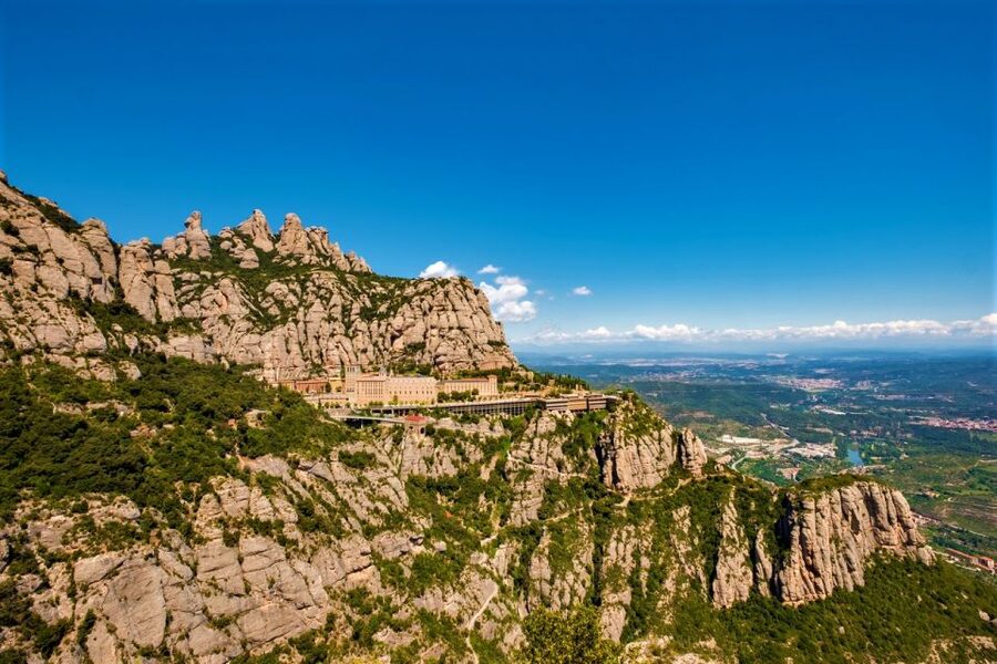 From Barcelona: Montserrat Monastery, Easy Hike, Cable Car - Meeting the van on Passeig de Gràcia