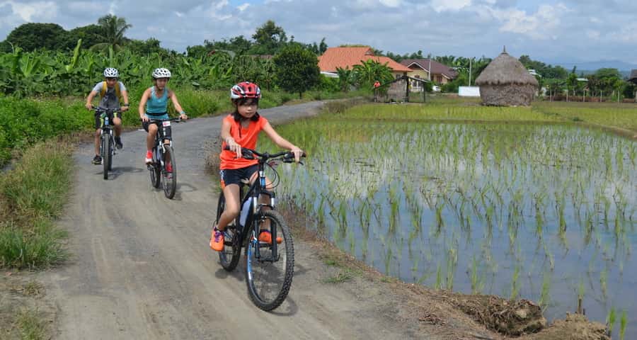 From Chiang Mai: Mae Taeng Valley Hike & Bike Day Trip - A three-hour walk through village country