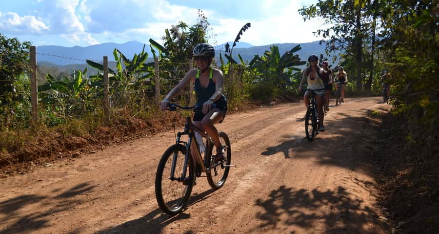 From Chiang Mai: Mae Taeng Valley Hike & Bike Day Trip - Who should book this experience