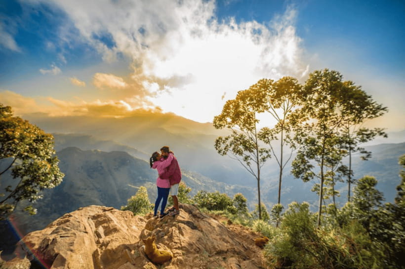 From Ella : Sun rise Hike to Ella Rock - The 20-minute tuk tuk ride from Ella