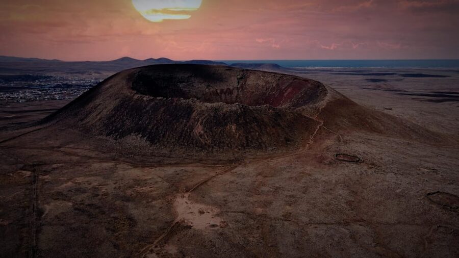 From Fuerteventura: Sunset Hike at Volcano with Scenic Views - Reaching Calderón Hondo from Fuerteventura’s main resorts