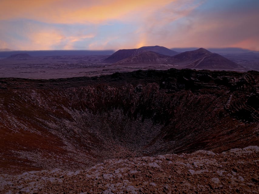 From Fuerteventura: Sunset Hike at Volcano with Scenic Views - Should you book the Calderón Hondo sunset hike?