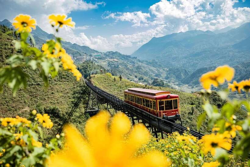 From Hanoi: 1-day Sapa Trekking Tour With Overnight Bus - Lao Chai and the Black H’mong villages