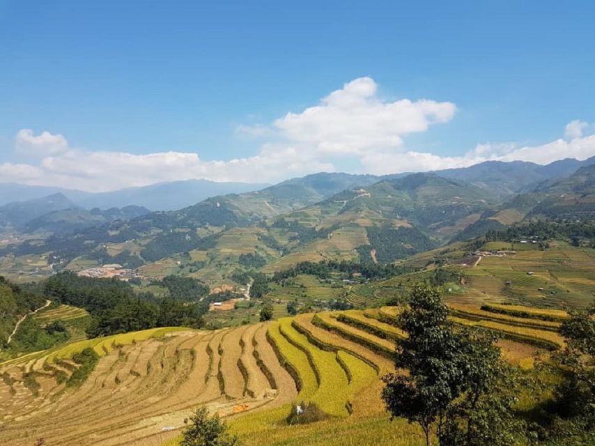 From Hanoi: 2-Day Trekking To Villages In Sapa with Homestay - Day two: Red Dzao culture and Dzang Ta Chai