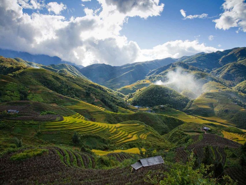 From Hanoi: 3-Day Sapa Trekking with Limousine Transfer - Cat Cat Village and the first two-hour walk