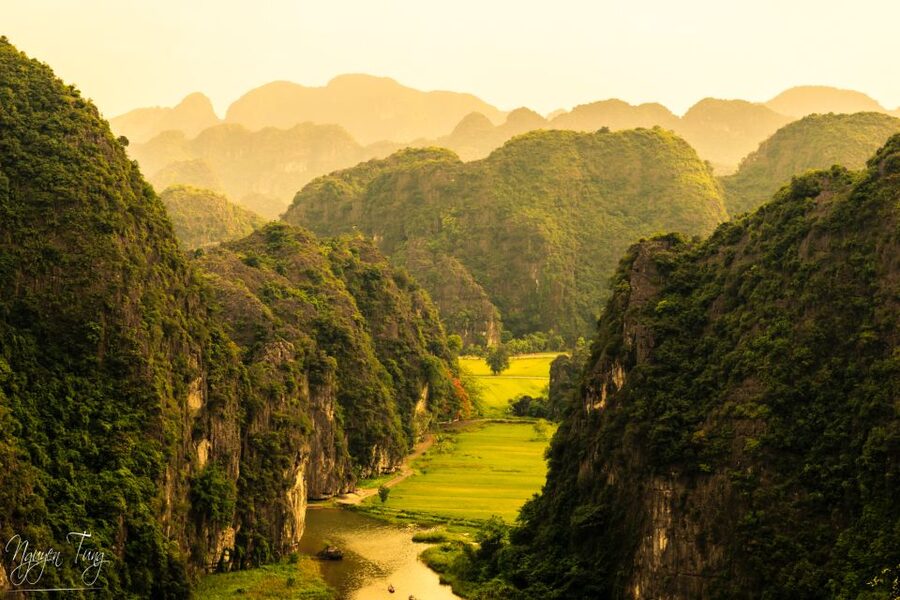 From Hanoi: Hoa Lu, Hang Mua Hike, Tam Coc Boat, and Lunch - Lunch in Tam Coc before the river